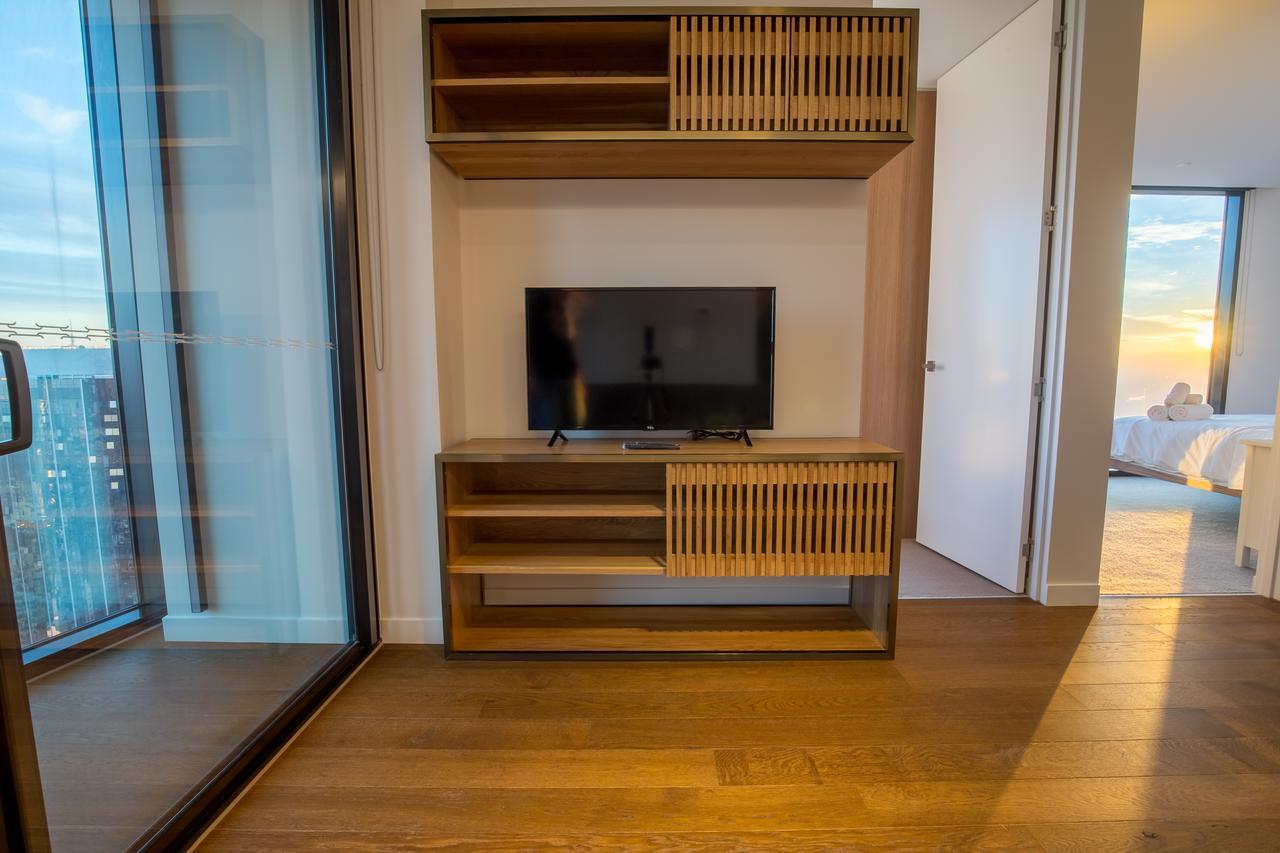 Apartment Light Tower *