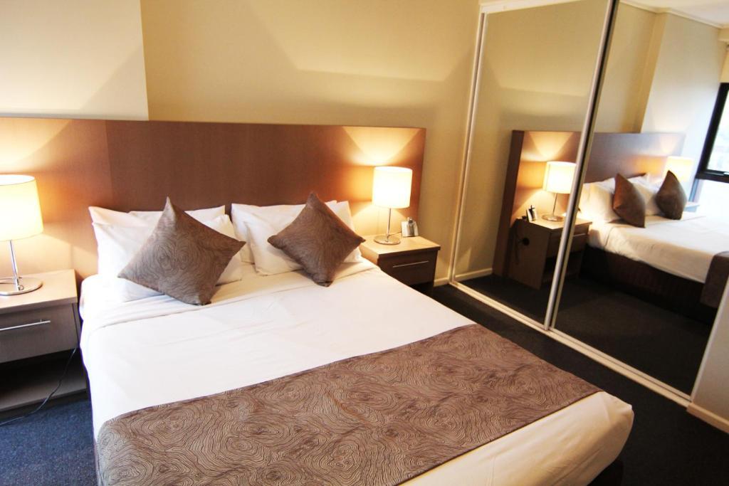 Paramount 4* Melbourne