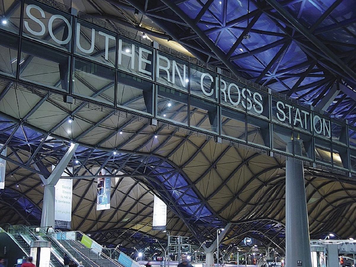 The Escape In Southern Cross Station Apartment Melbourne