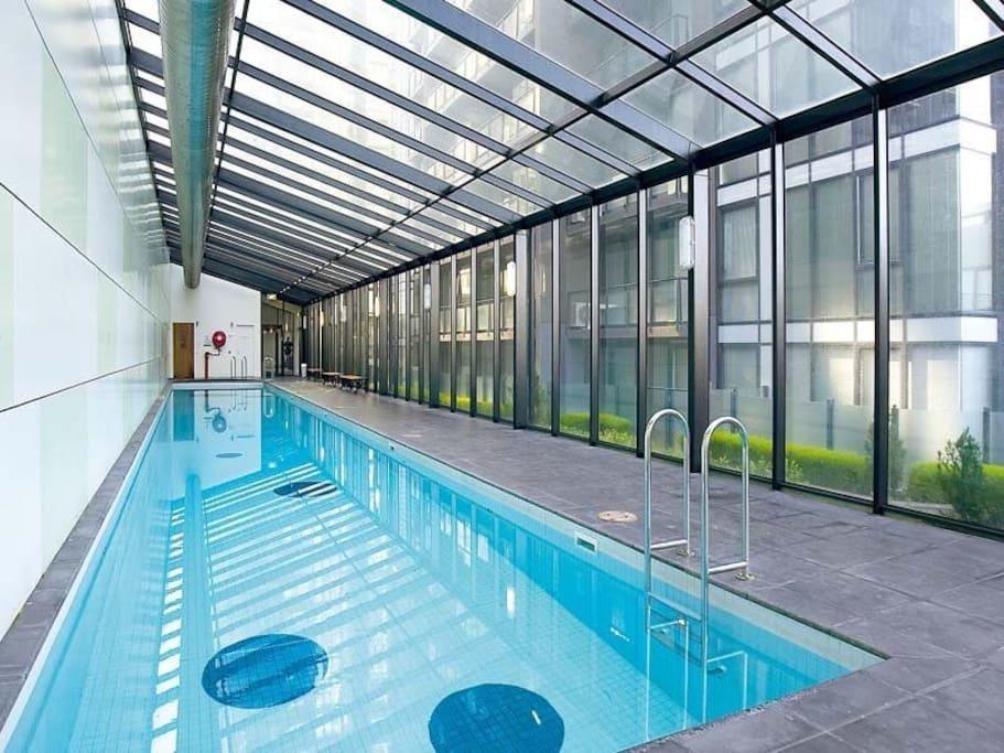 3 Bedroom In Southbank Apartment Melbourne