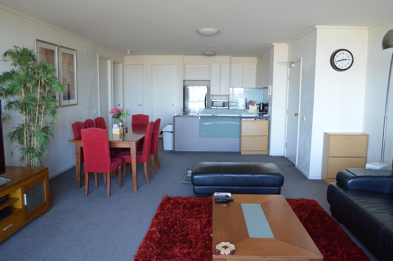 Apartment 3 Bedroom In Southbank *