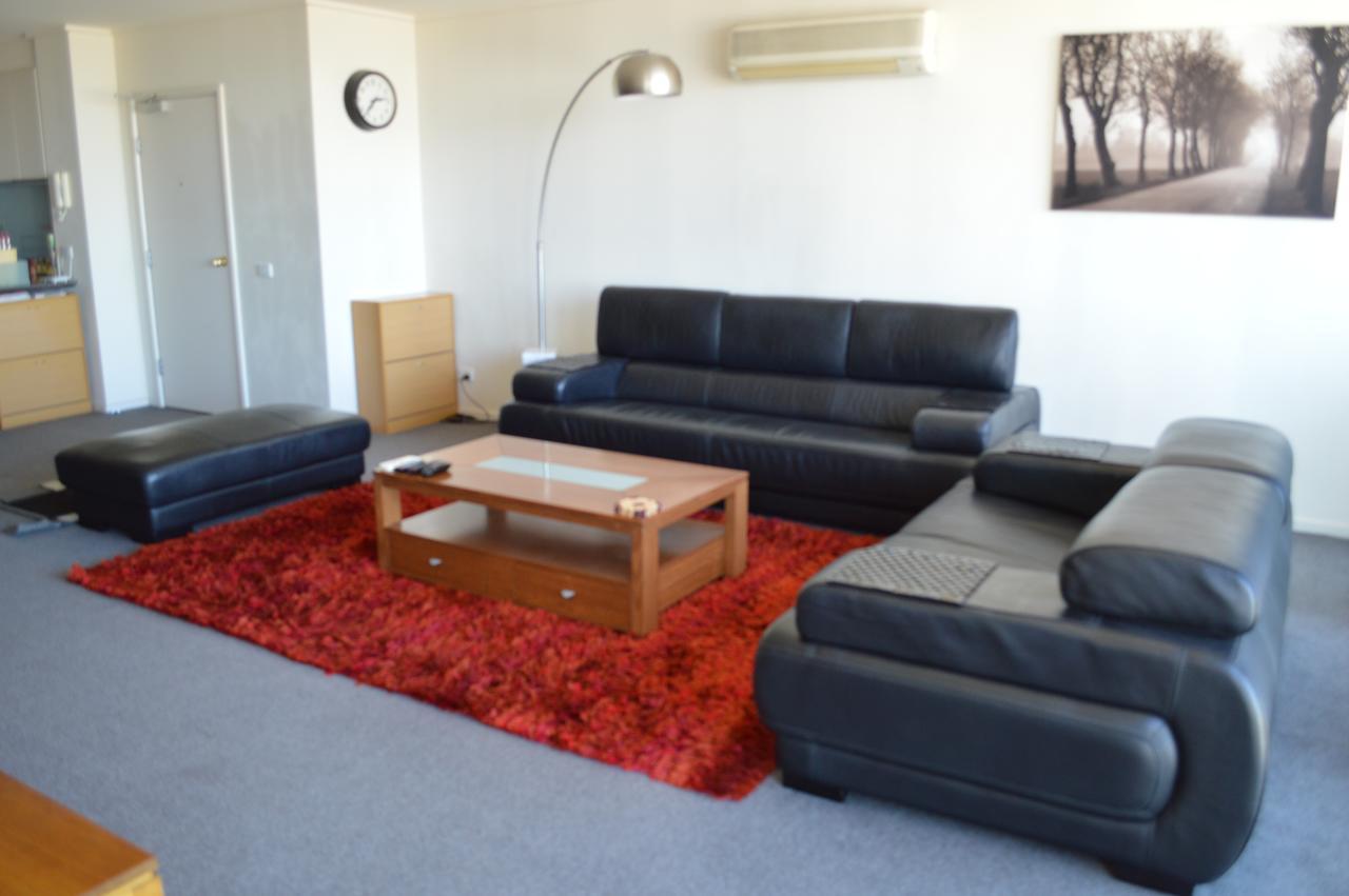 3 Bedroom In Southbank Apartment Melbourne