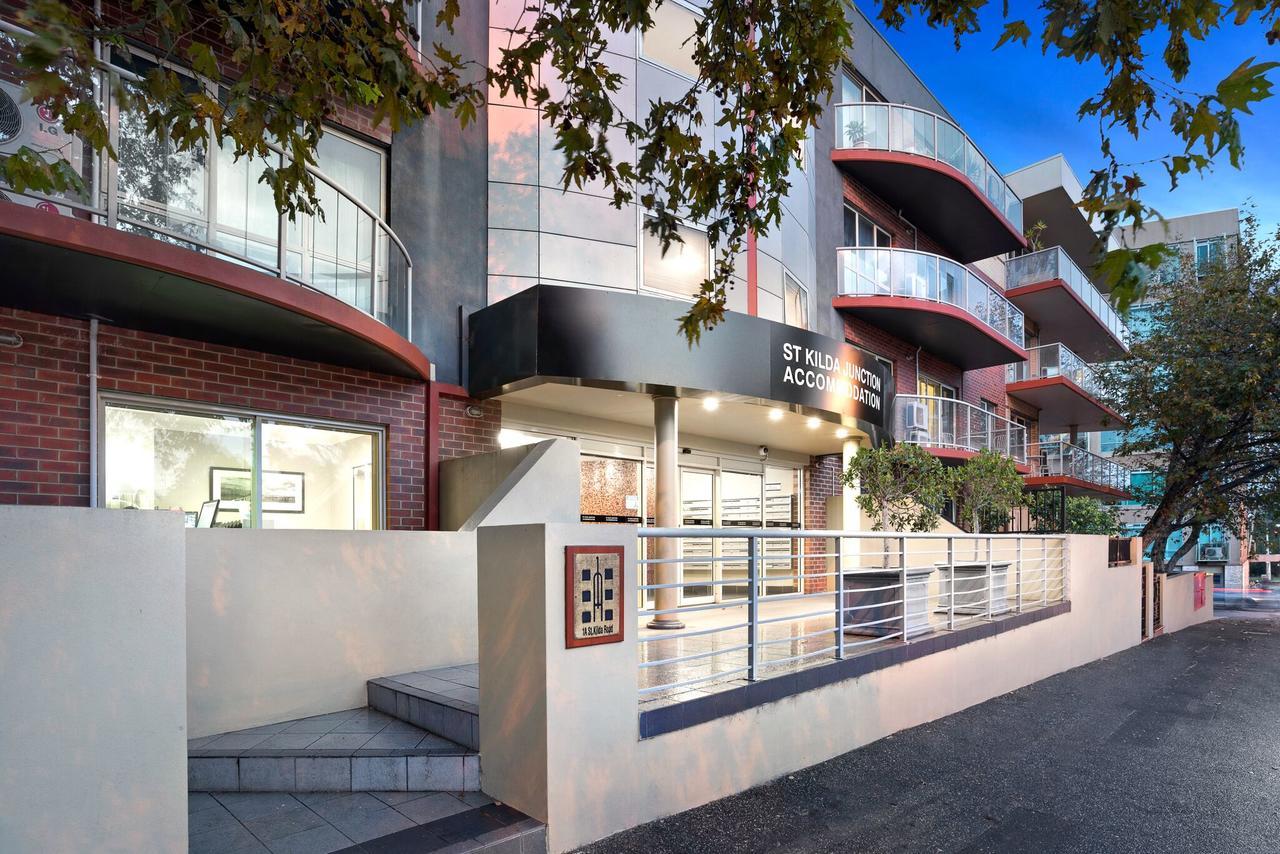 Amazing Accommodations: St Kilda 4* Melbourne