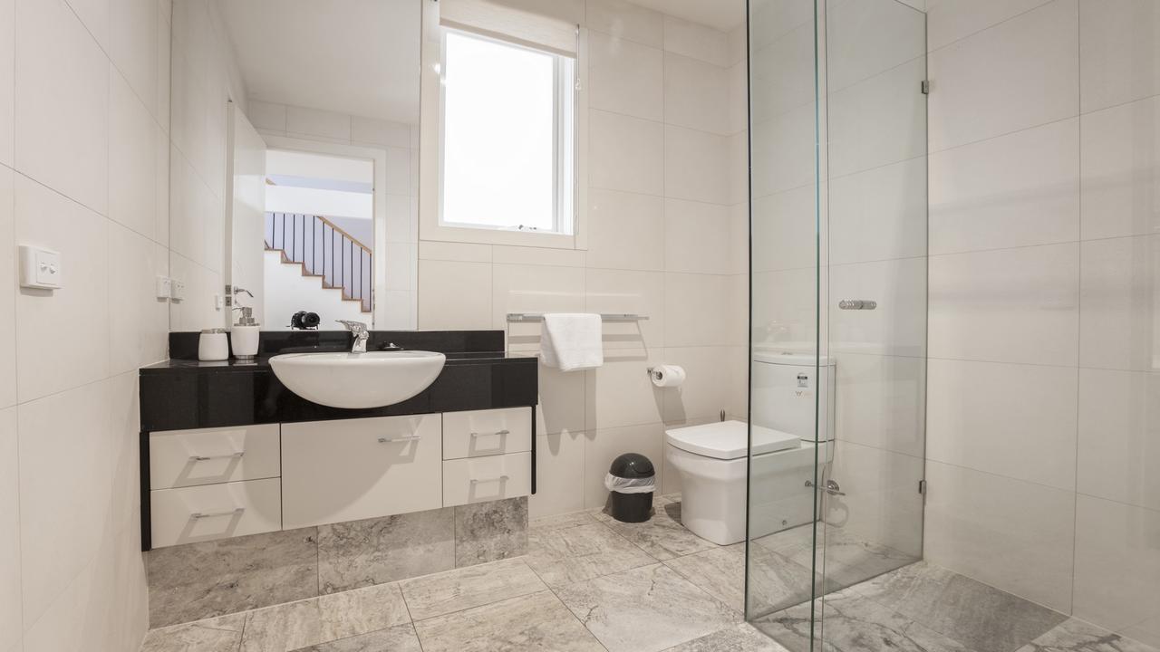 Boutique Stays - Elwood Hideaway Holiday home