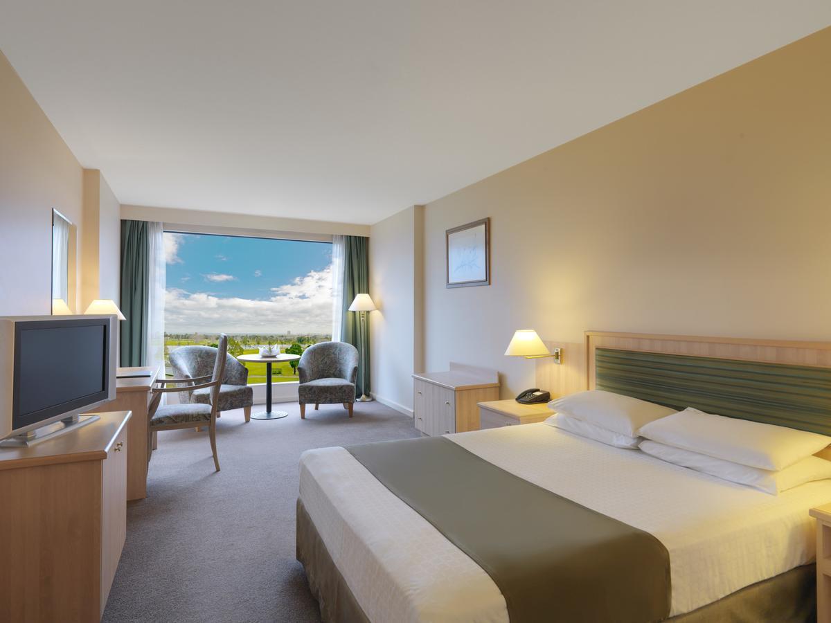 Bayview On The Park Hotel 4*