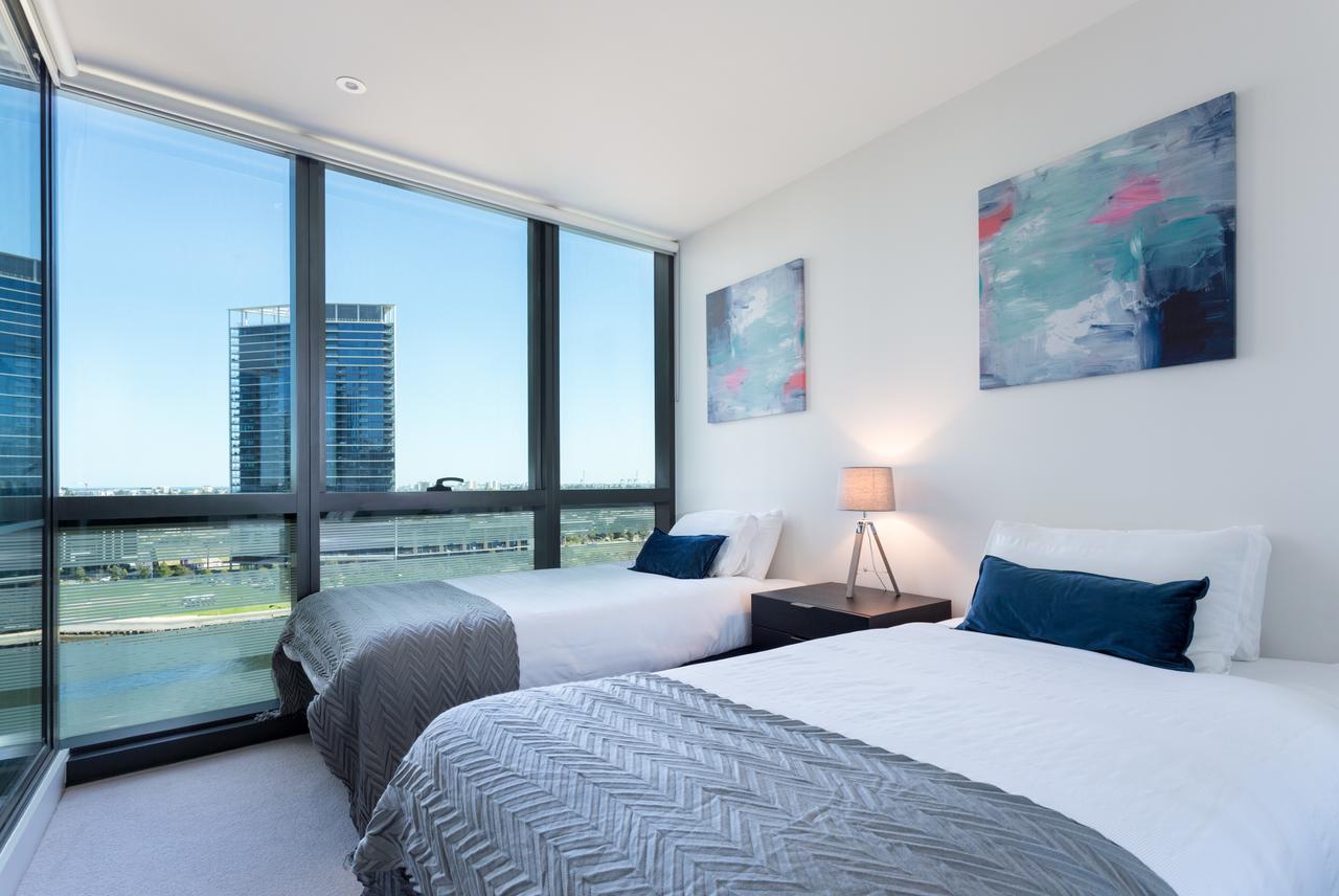Wyndel - Riverside On Collins Apartment *