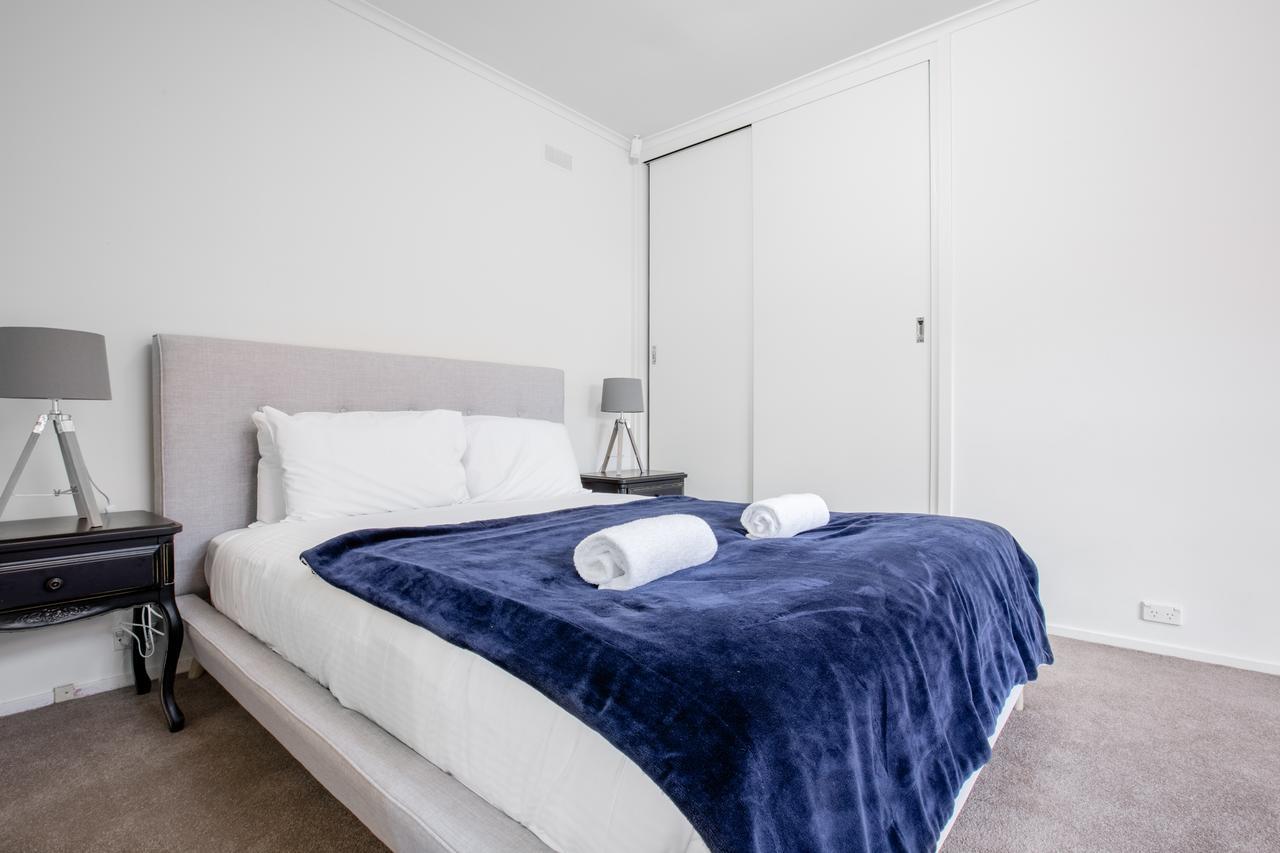 Lots Life Garden View Amazing Five Bedrooms Villa Melbourne