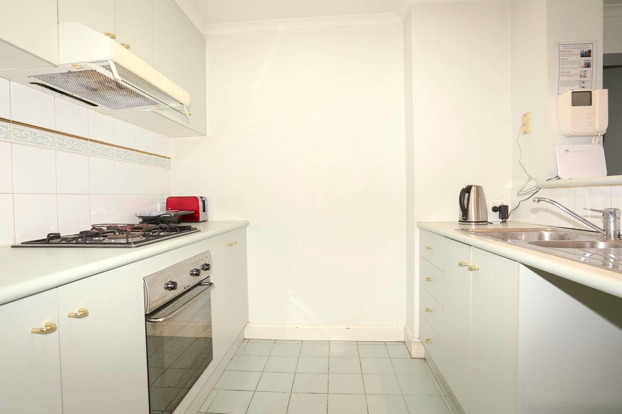 3 Bedrooms 2 Car Parks, Carlton Garden Opposite * Melbourne