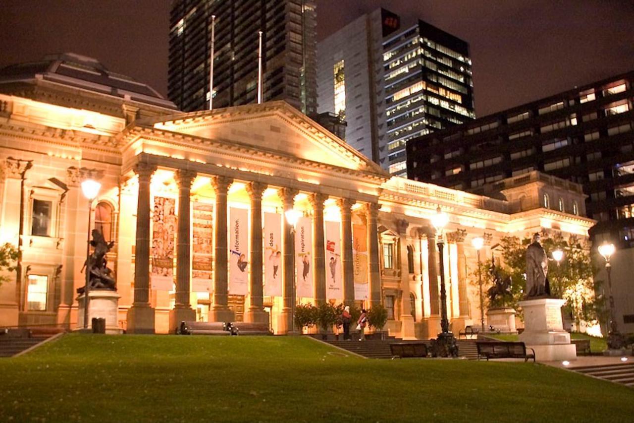 But Quiet, Free Wi-fi And Netflix Apartment Melbourne