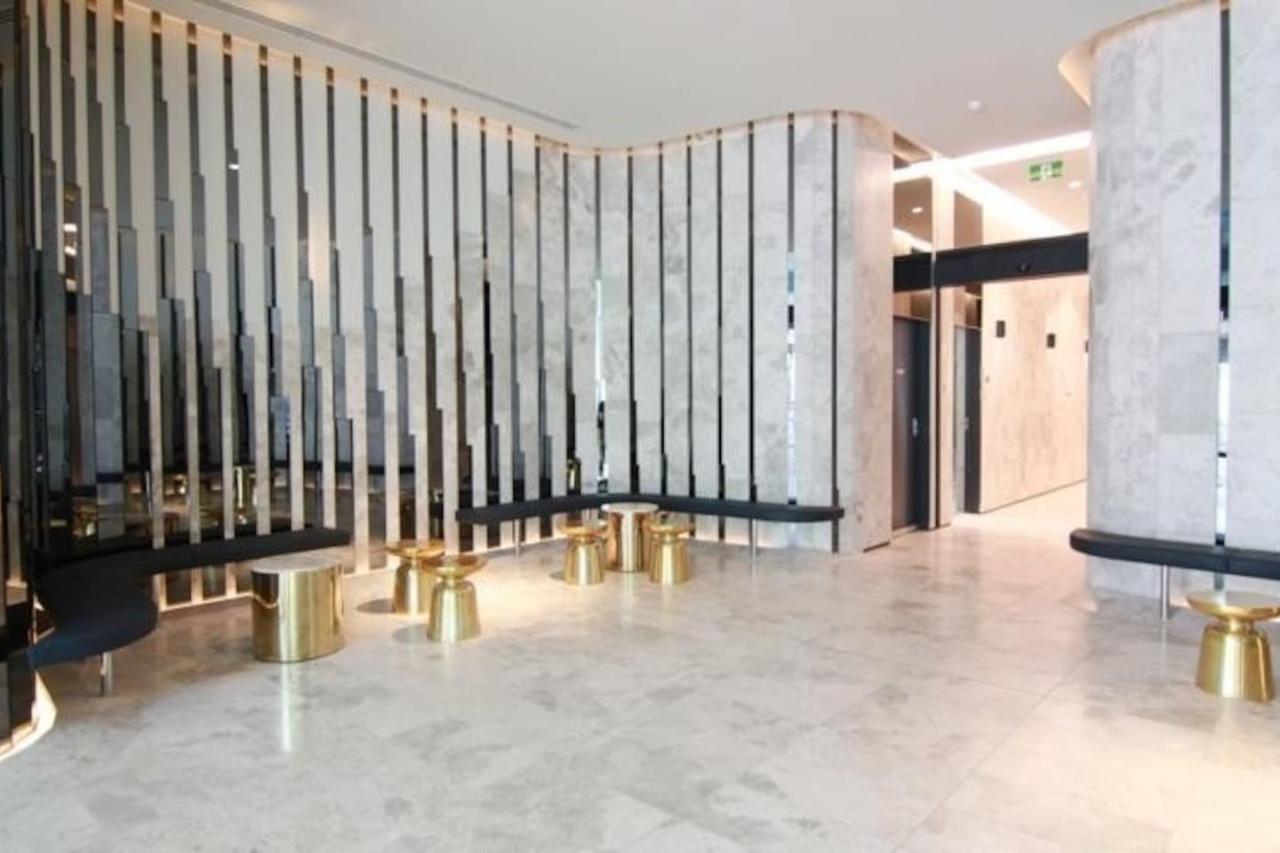 Apartment But Quiet, Free Wi-fi And Netflix Melbourne