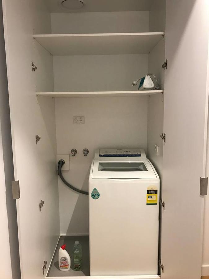 New 3 Bedrooms, Free Carpark & Wi-fi Melbourne