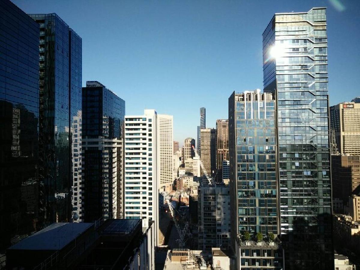 But Quiet, Free Wi-fi And Netflix Apartment Melbourne