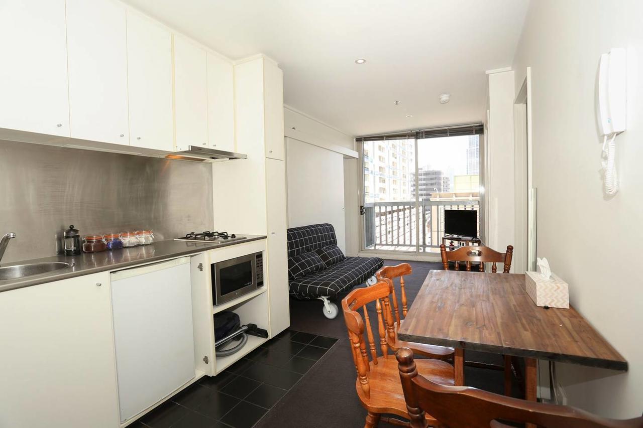 2 Beds 1 Bath Beside Qv Apartment Melbourne
