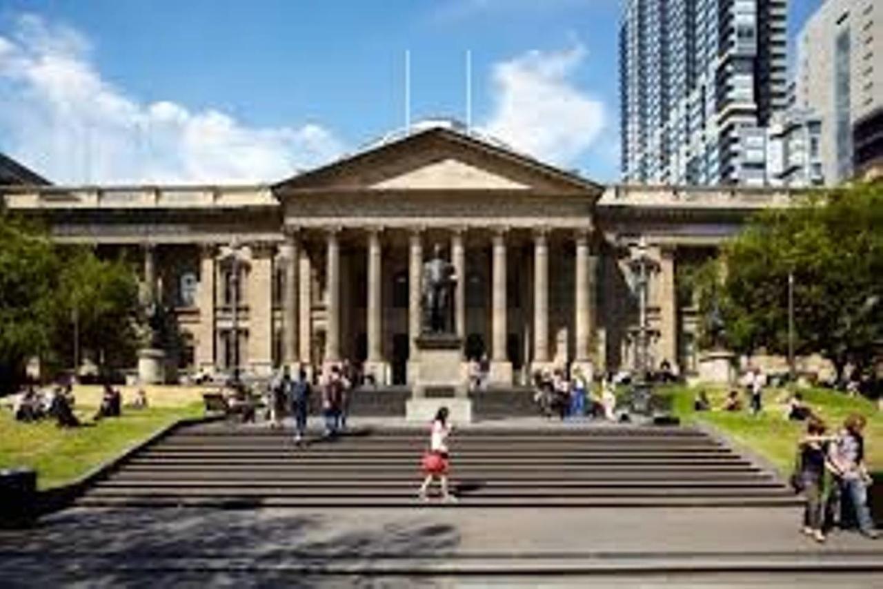 2 Beds 1 Bath Beside Qv * Melbourne
