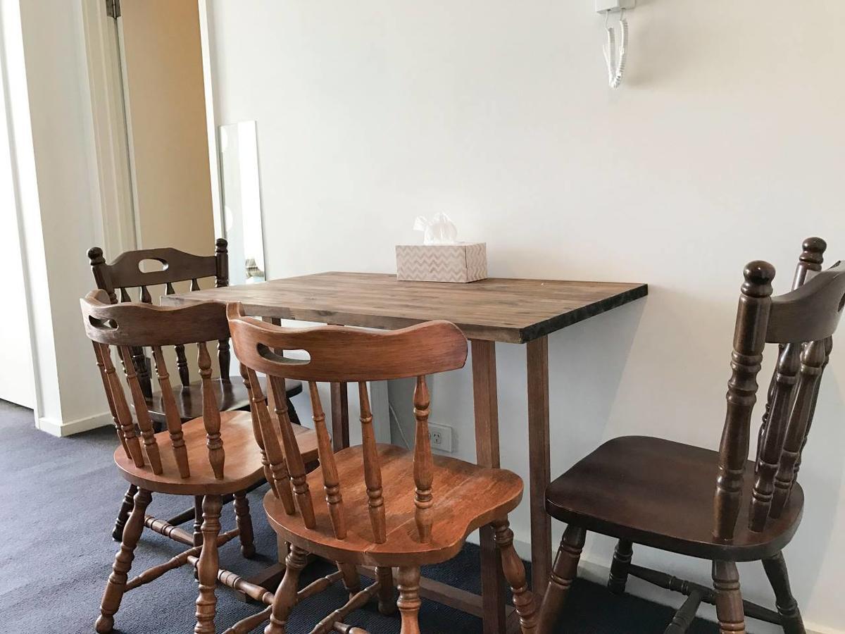2 Beds 1 Bath Beside Qv *