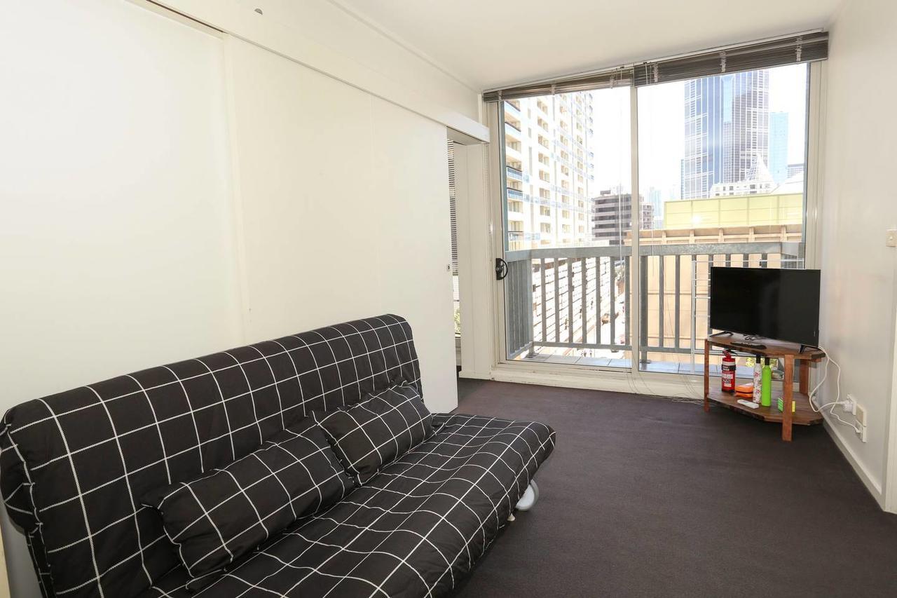 2 Beds 1 Bath Beside Qv