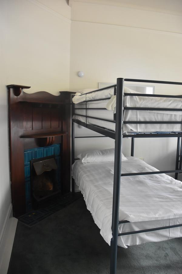 Hostel Hub *