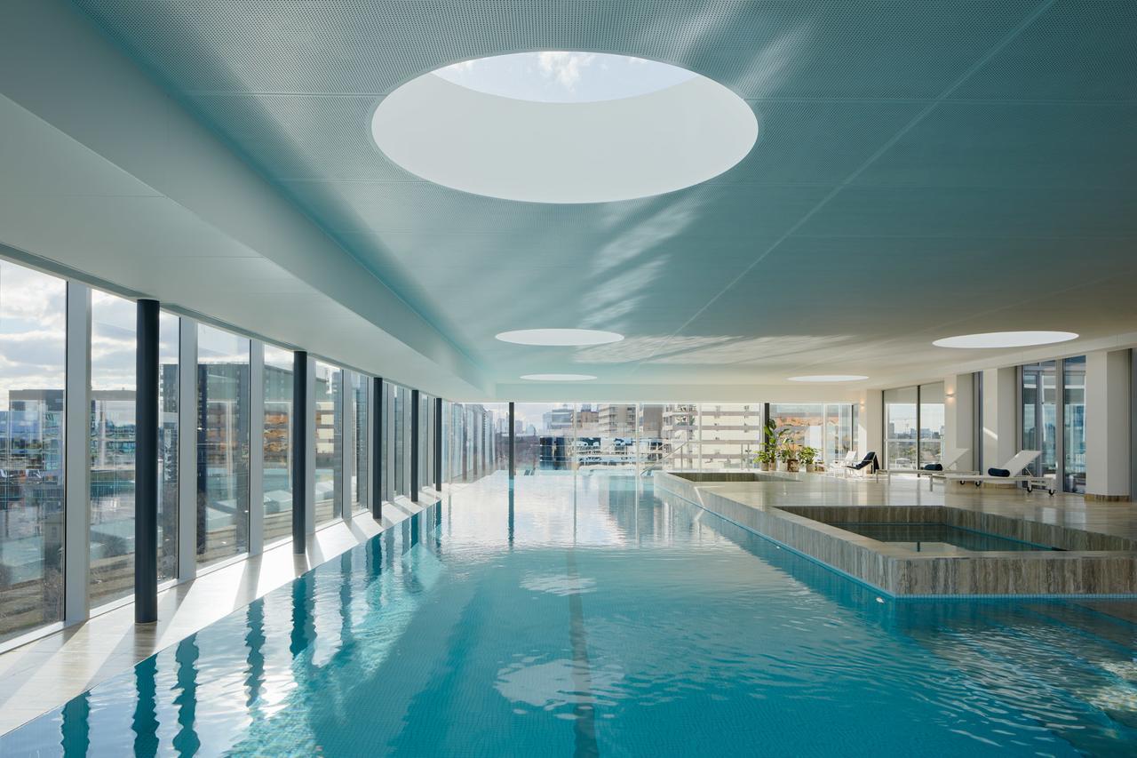 Apartment Pride Fawkner St Kilda Rd With Gym & Pool