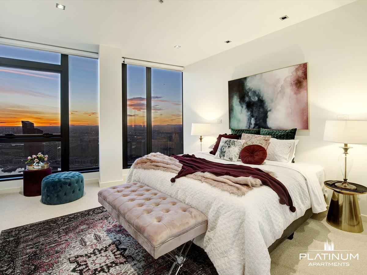 Platinum Luxury At The Victoria Rooftop Penthouse Apartment *