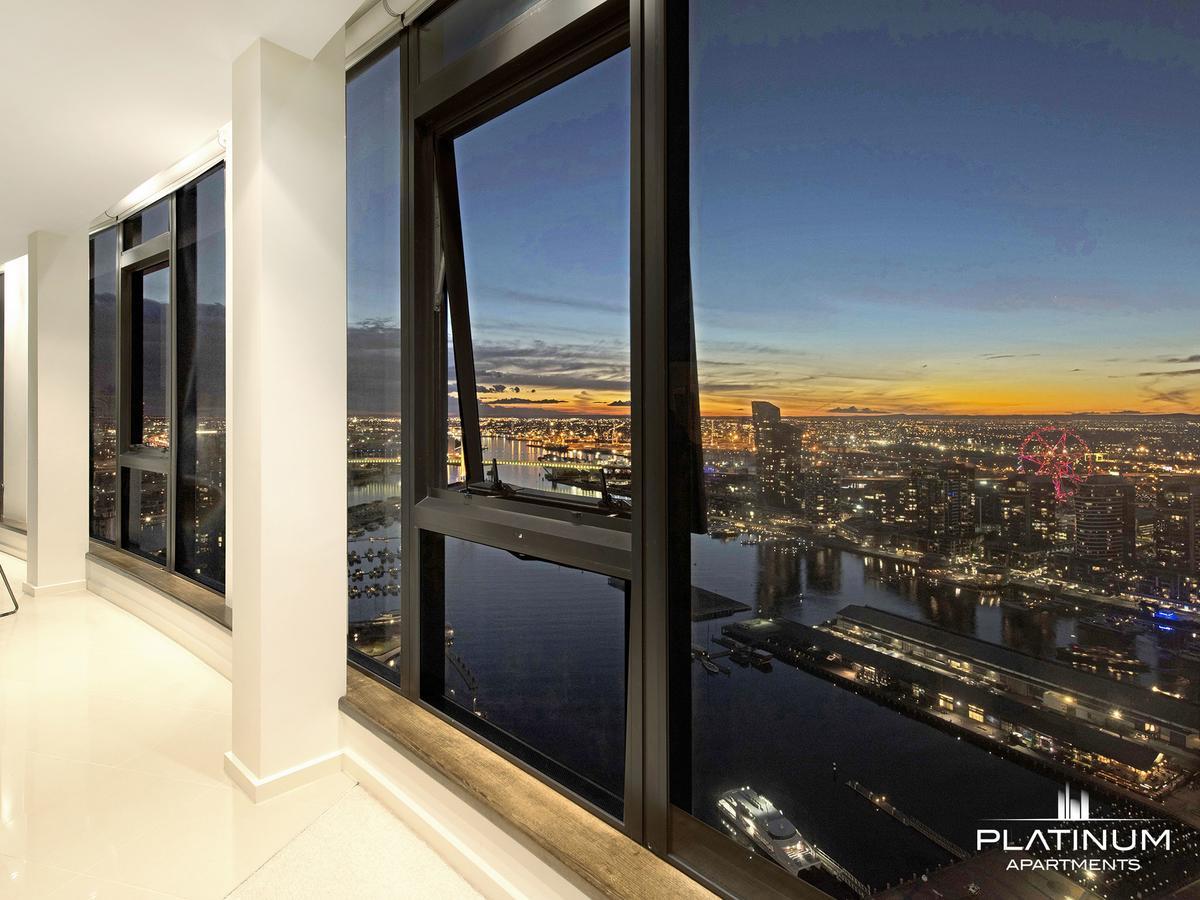 Platinum Luxury At The Victoria Rooftop Penthouse Apartment