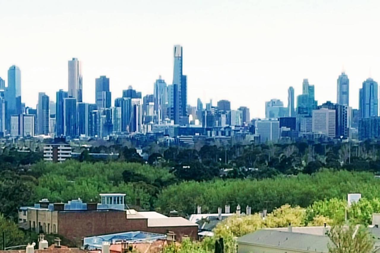 Spectacular Views Top Floor- Private Apartment.