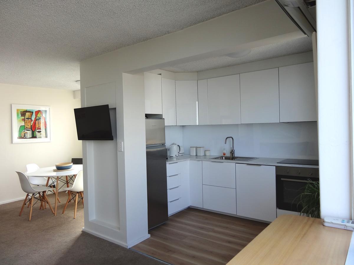 Spectacular Views Top Floor- Private Apartment. * Melbourne
