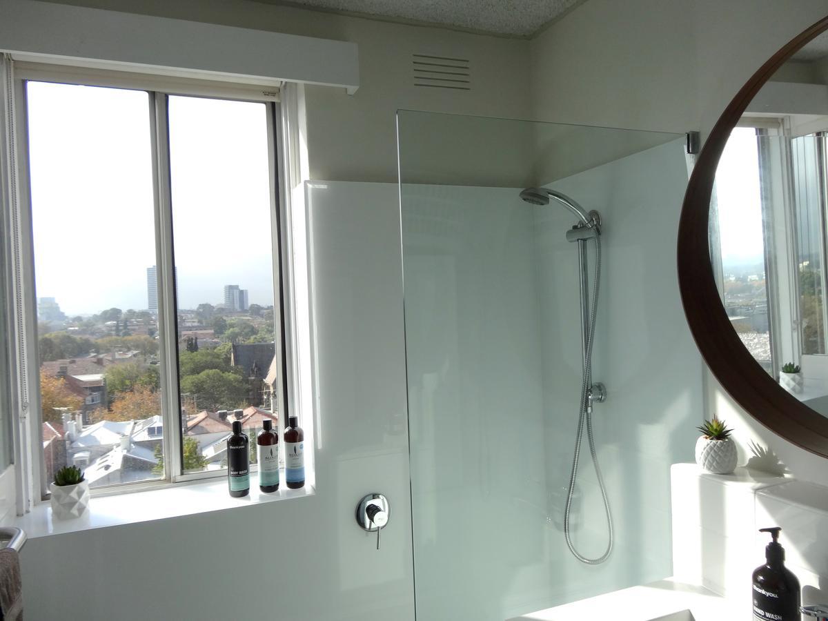 Spectacular Views Top Floor- Private Apartment. Apartment Melbourne