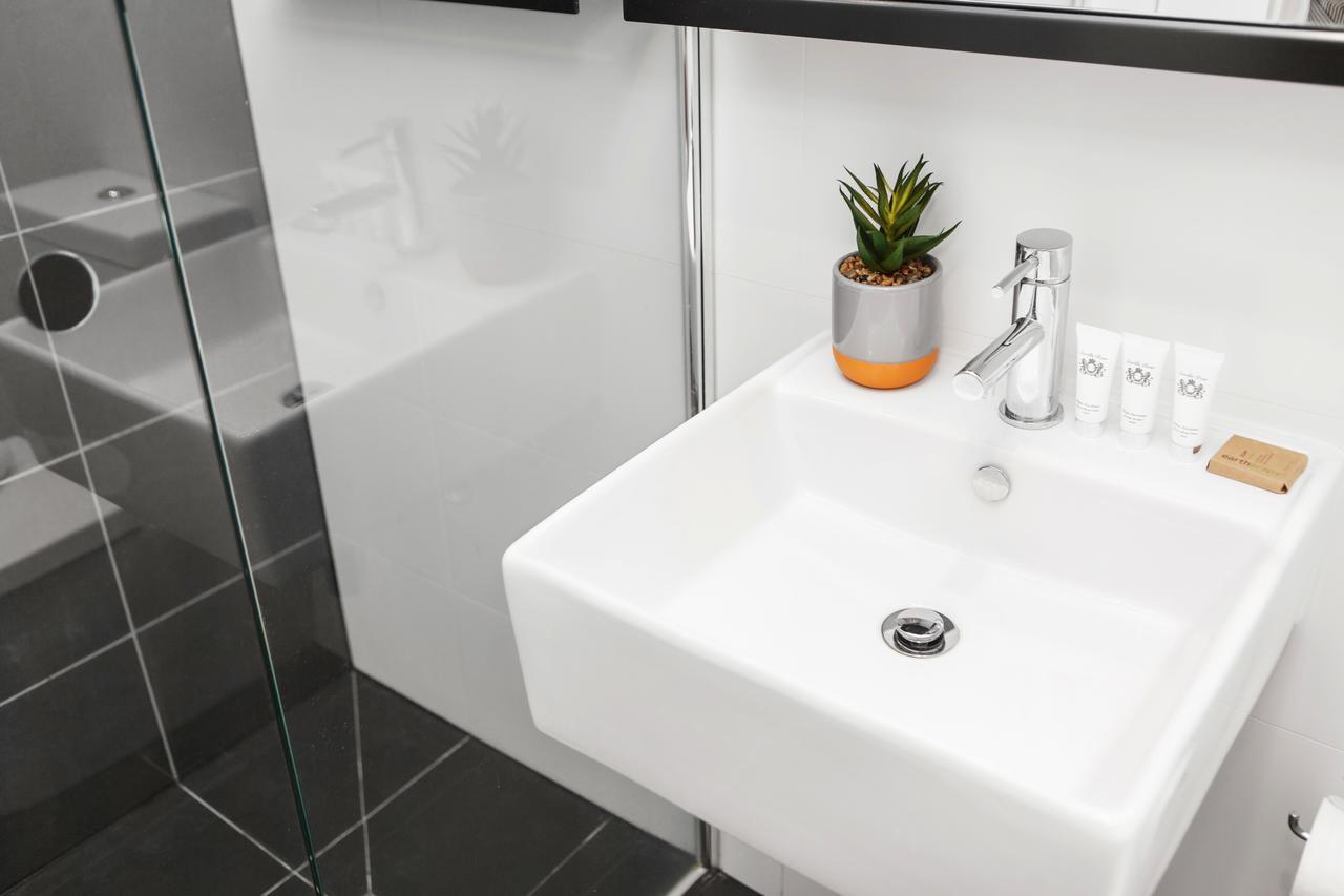 Ascent With Ocean Views By Ready Set Host Apartment Melbourne