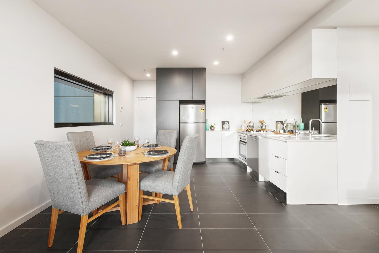 Ascent With Ocean Views By Ready Set Host Apartment Melbourne