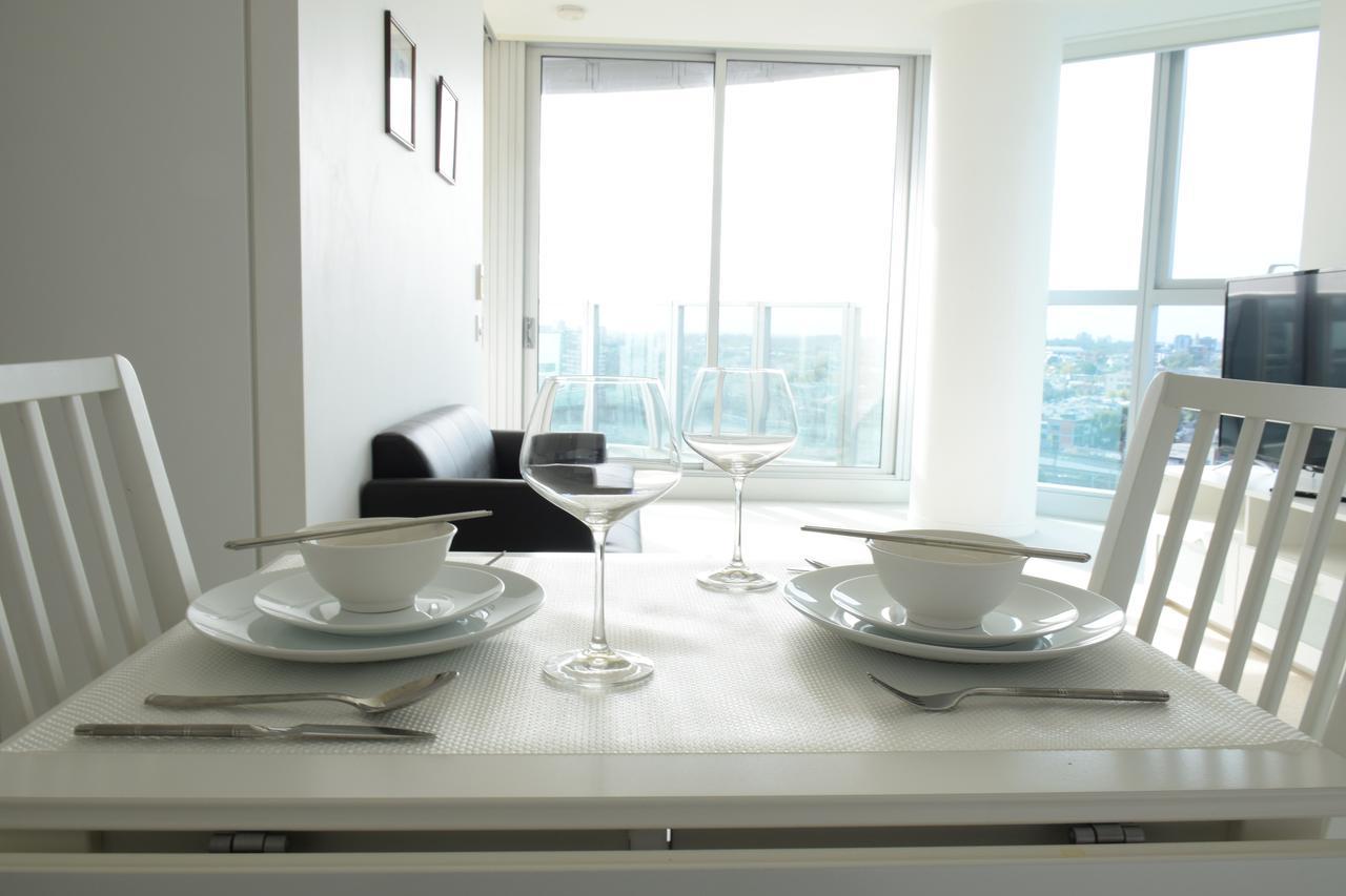 1st Choice - Docklands Apartment *