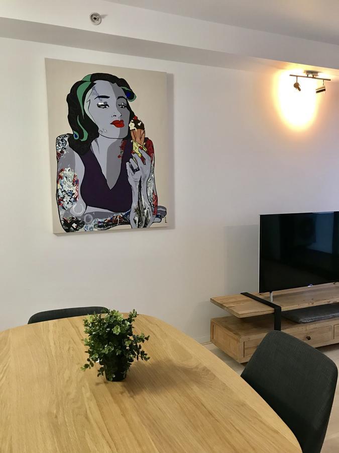 Canvas Suites On Russell Place Apartment *