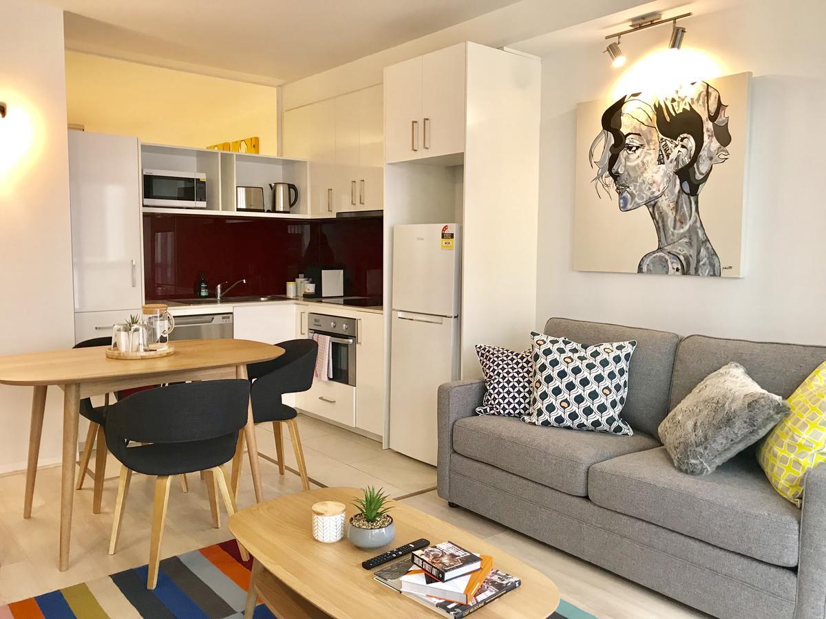 Canvas Suites On Russell Place * Melbourne
