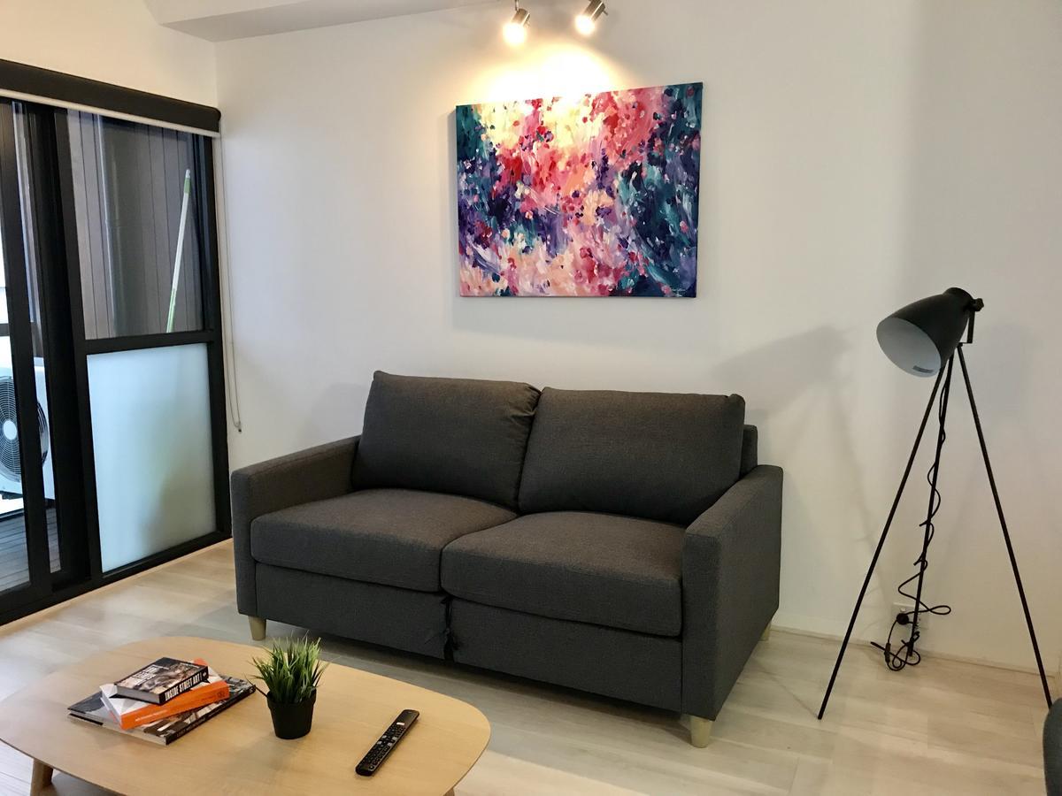 Canvas Suites On Russell Place Apartment *