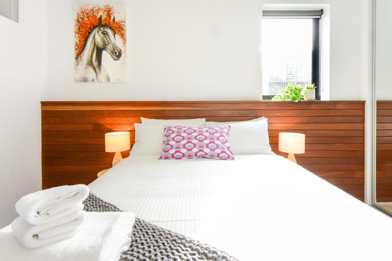Canvas Suites On Russell Place Apartment