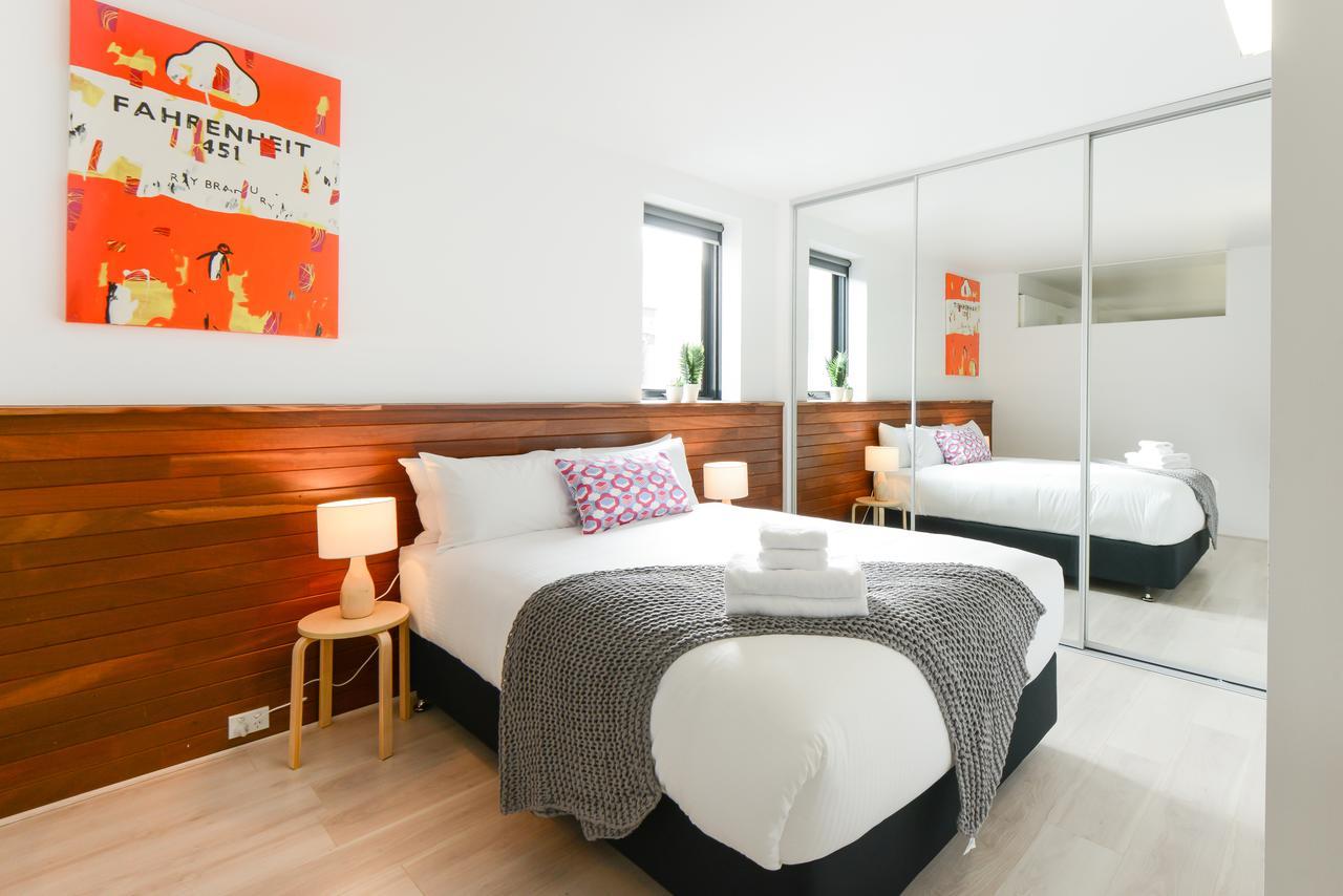 Canvas Suites On Russell Place