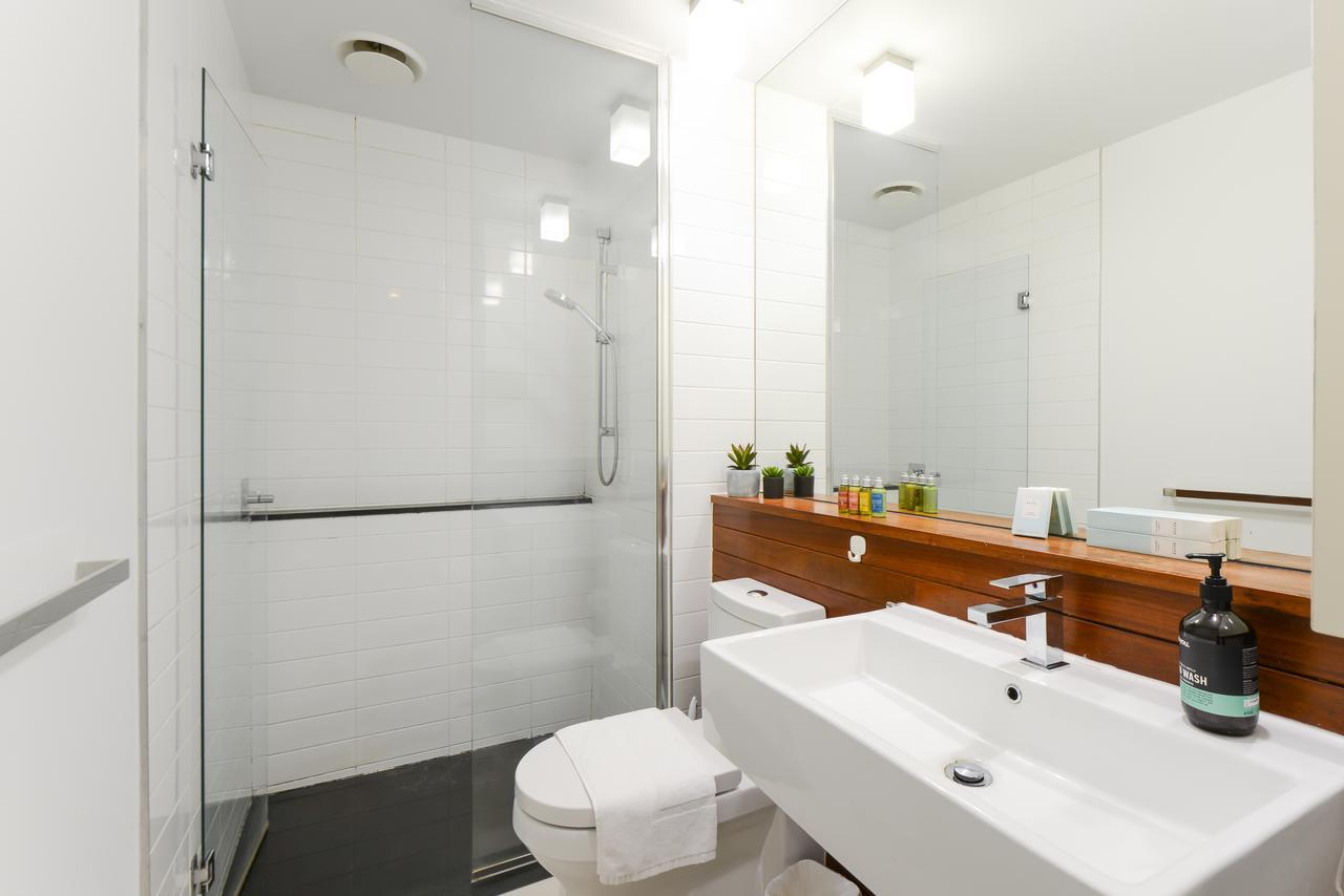 Canvas Suites On Russell Place Apartment