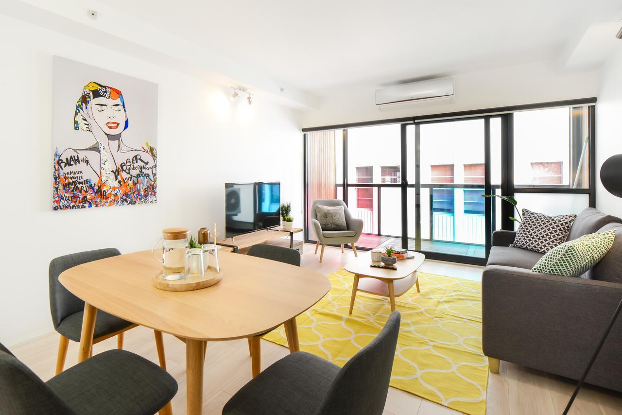Canvas Suites On Russell Place *