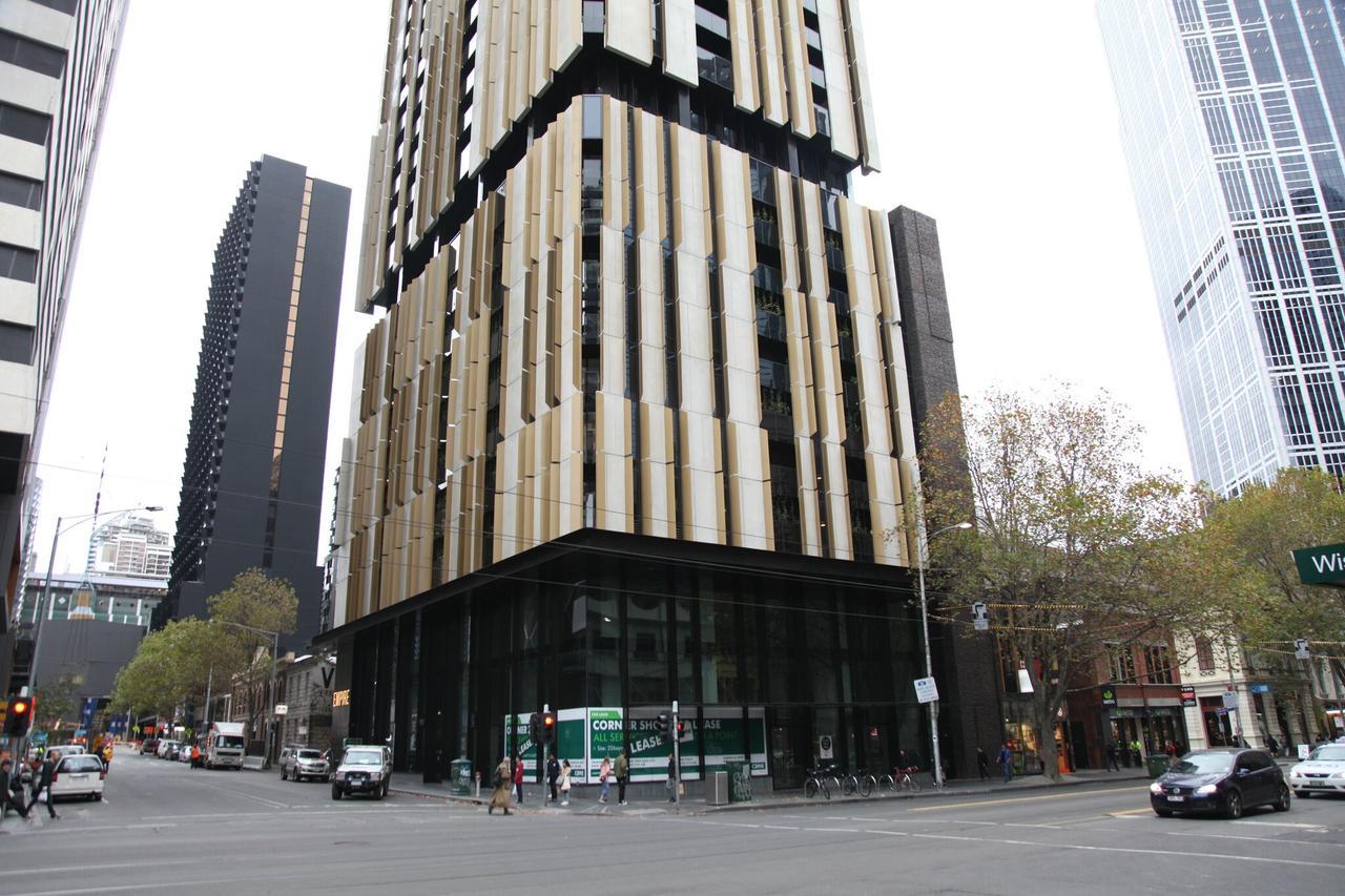 Melbourne Empire Apartments *