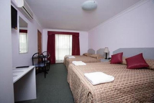 Hume Motor Motel 3*