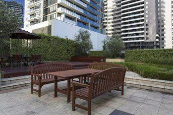 Platinum On Whiteman St Apartment *