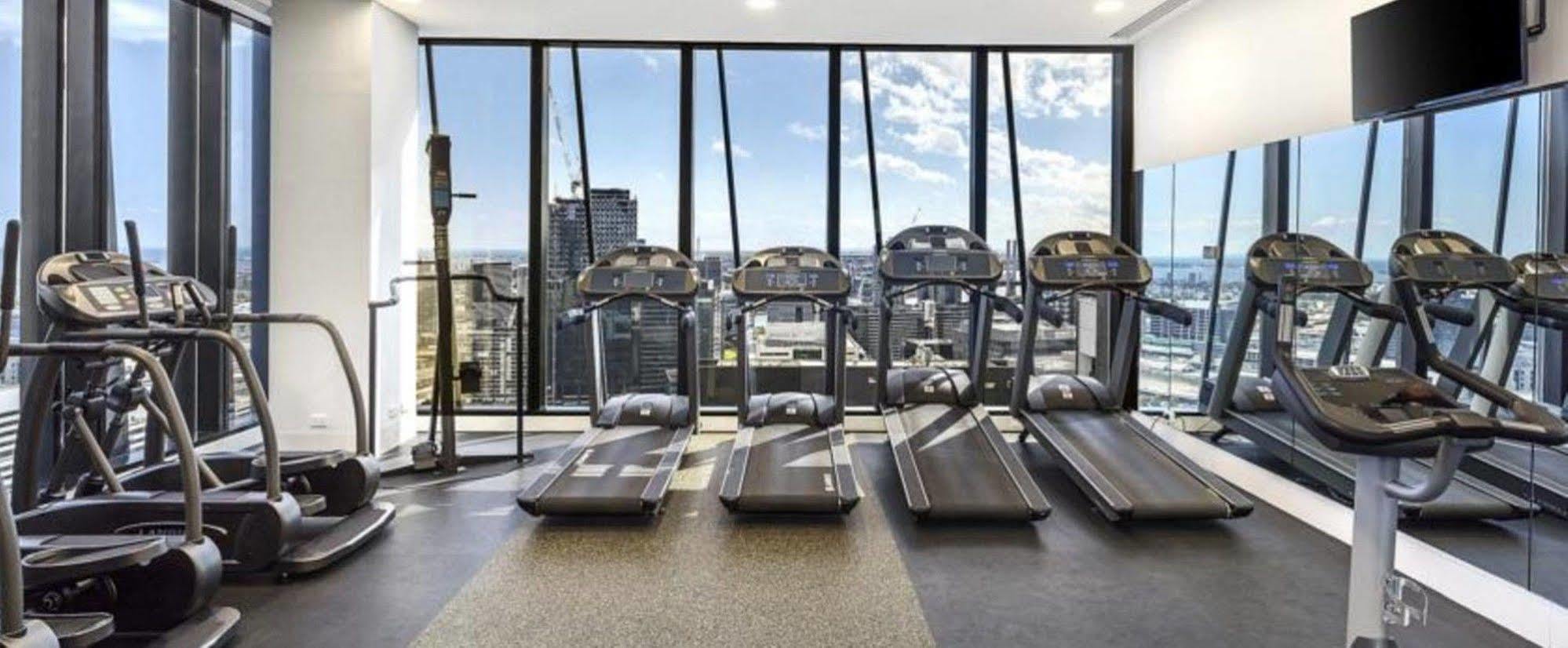 Winston Aparthotel 4*