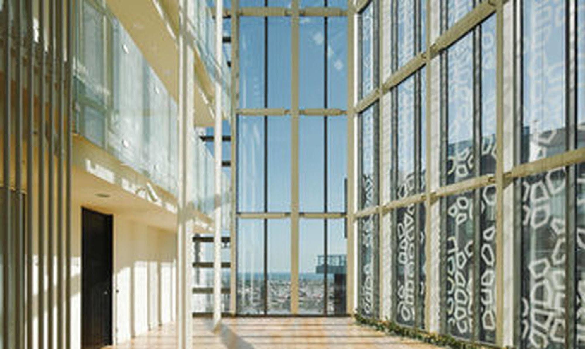 D One Luxury * Melbourne