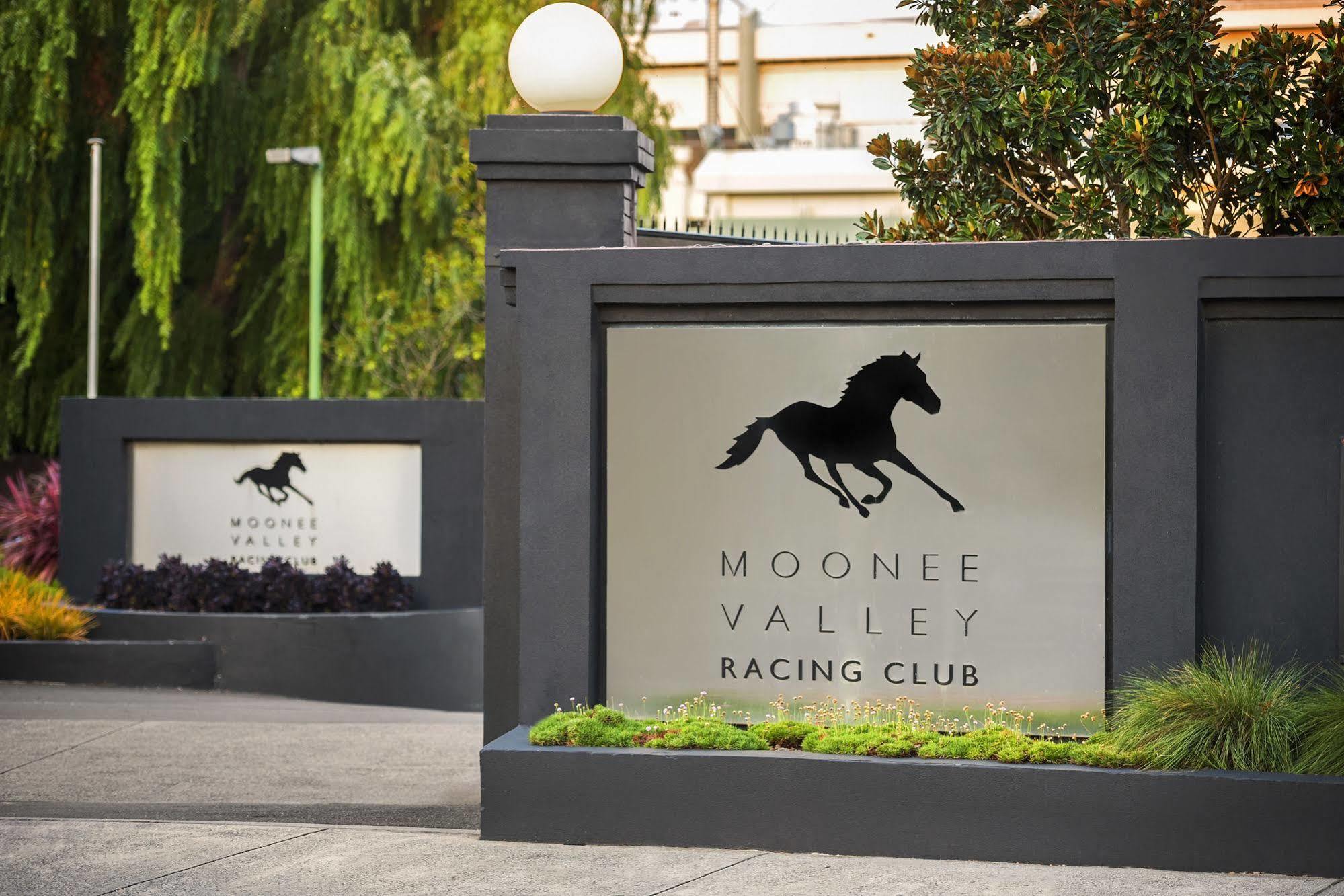 Quest Moonee Valley Aparthotel 4*