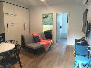 Aberlour Court * Melbourne