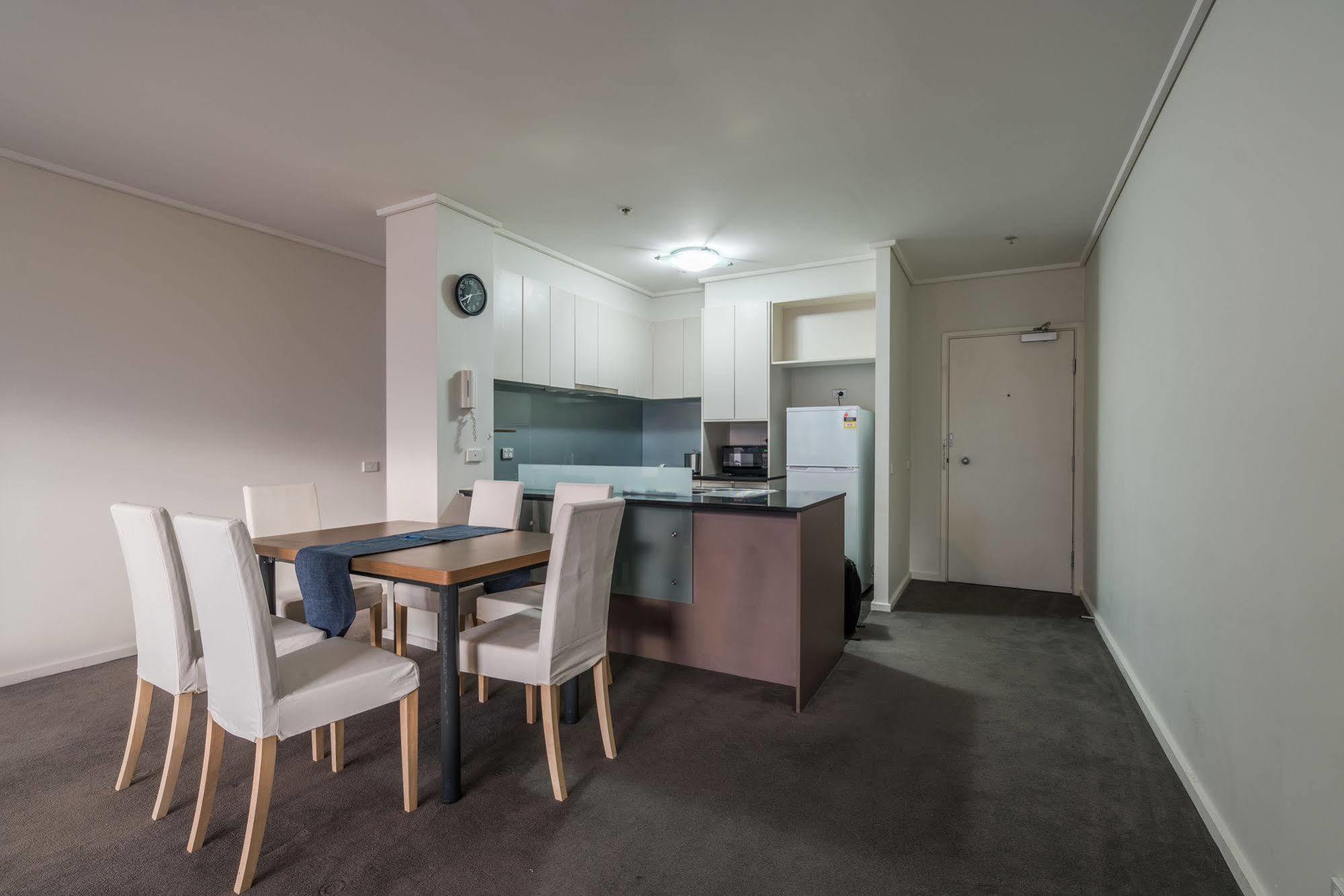 Imsa Group Hotel Melbourne