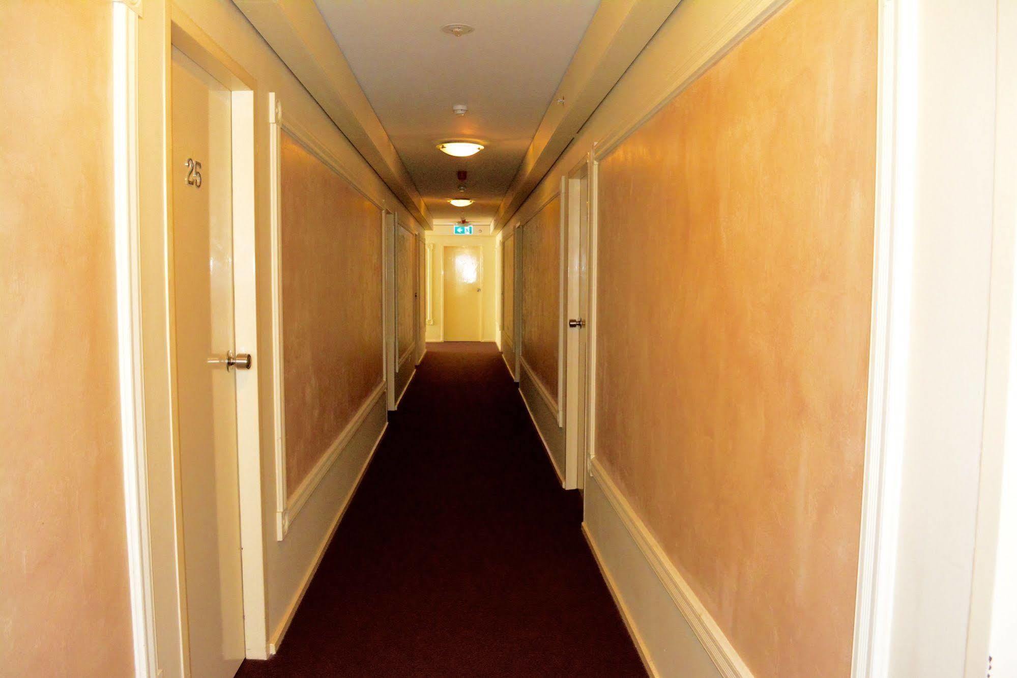 Knightsbridge 3*