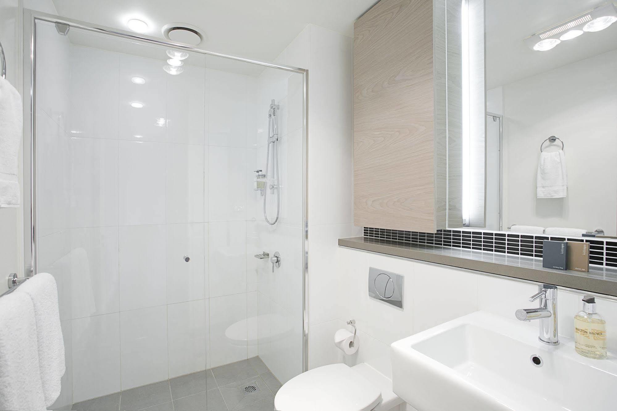 St Kilda Aparthotel 4*