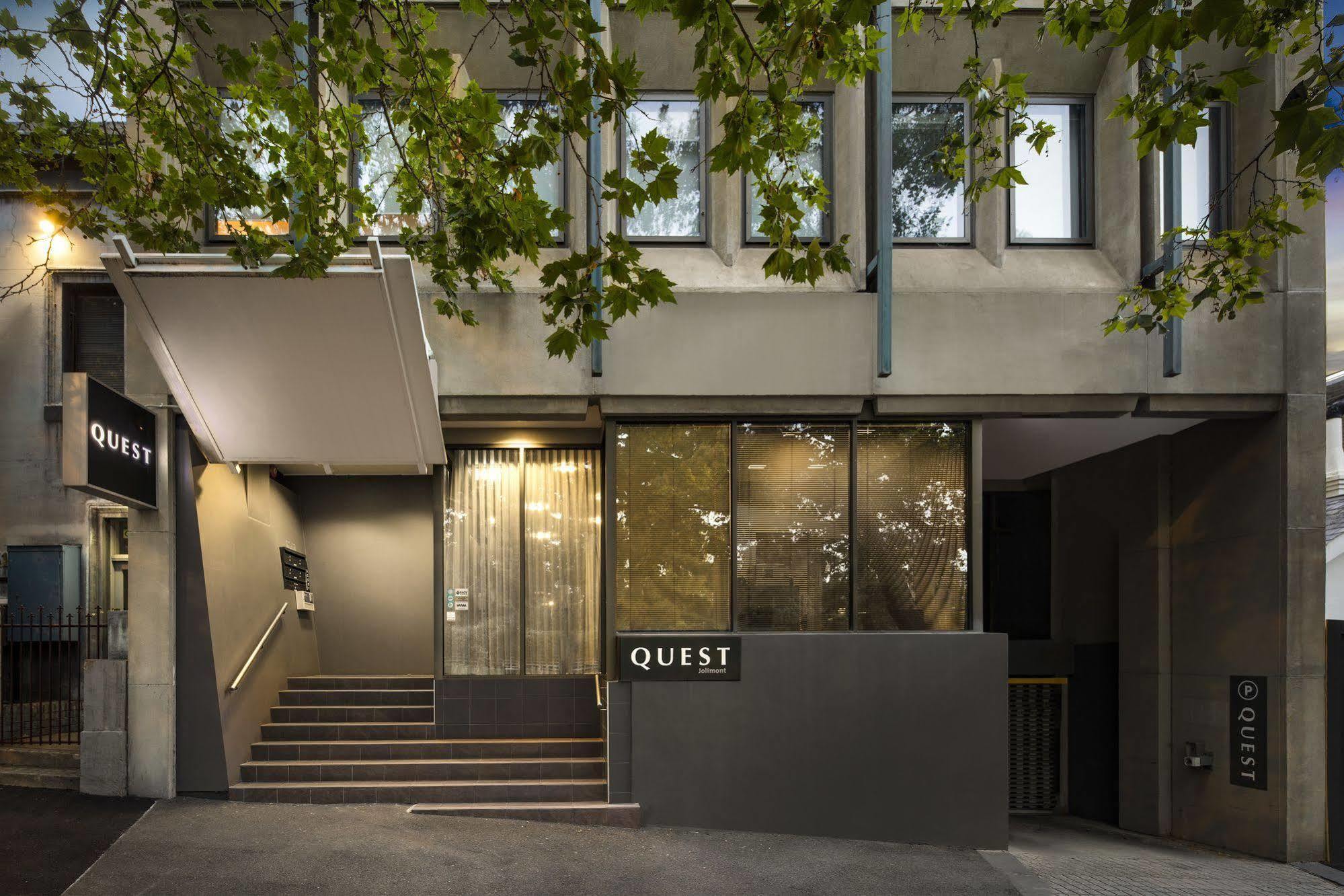 Quest Jolimont Aparthotel 4*