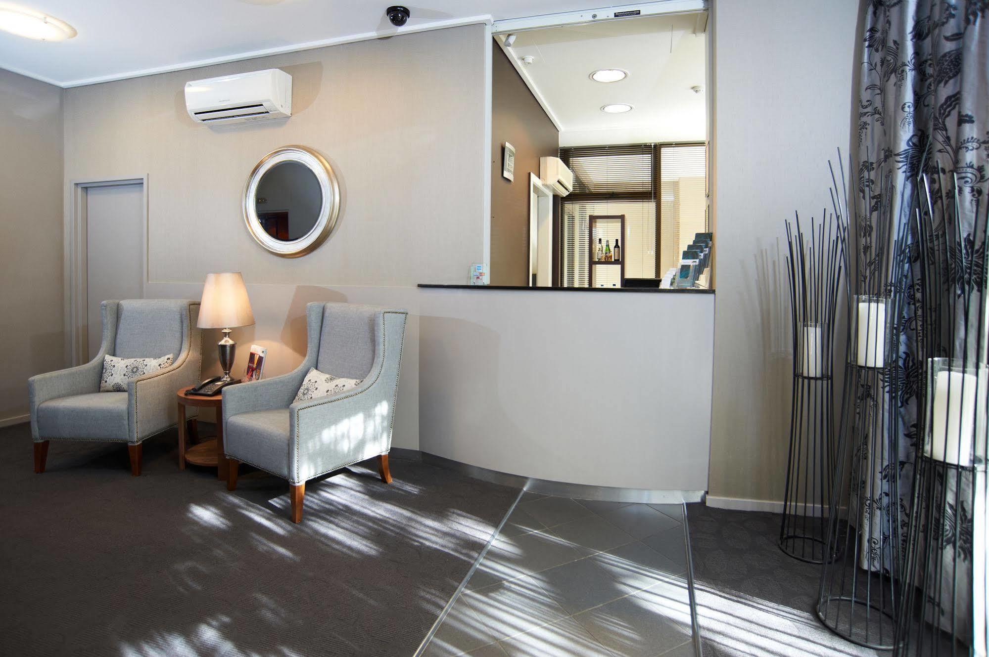 Quest Jolimont Aparthotel 4*