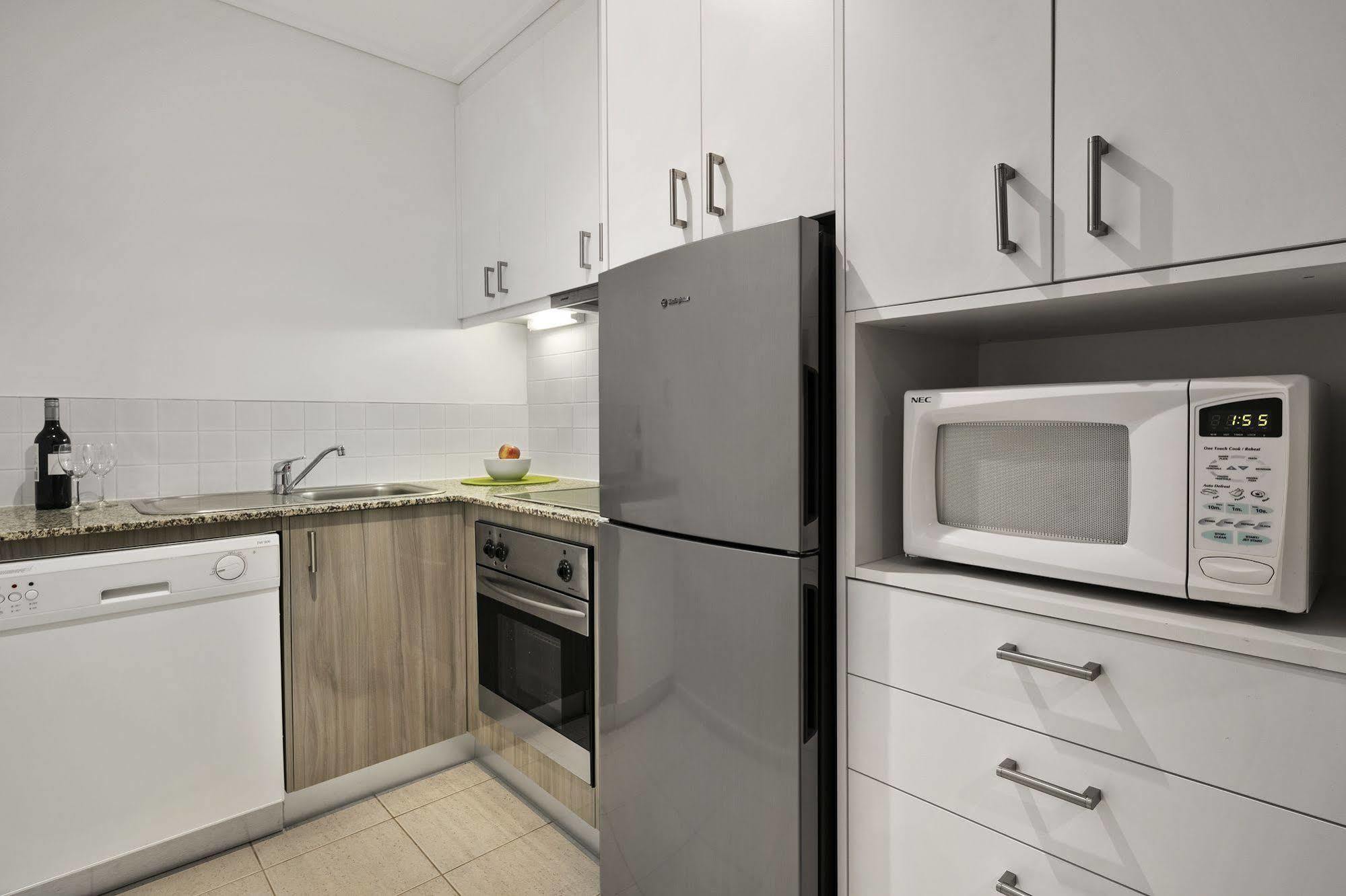 Quest Jolimont Aparthotel